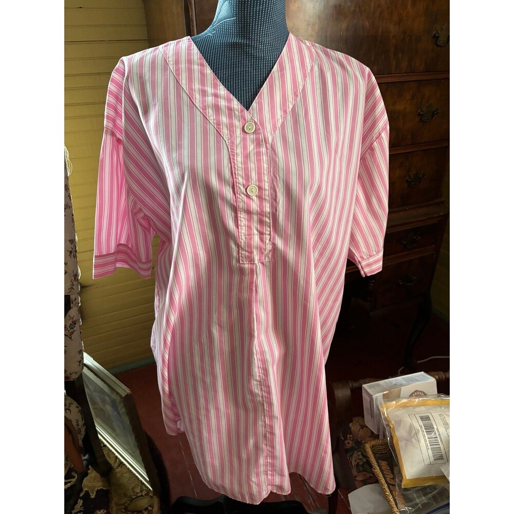 Pearl River Size Medium Women’s Pink Striped Sleep Shirt 46" Bust 33" L